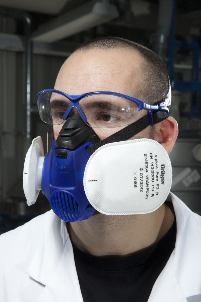 Dräger X-plore 3300 craftsman set consisting of 1x half mask X-plore 3500  and 2 pieces filter Pure P3 R - size: M (craftsman set for dust work) -  Light respiratory protection 