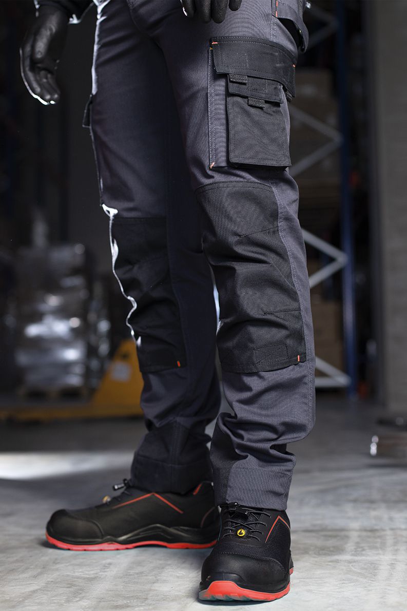 ACE Sapphire S1-P-Arbeits-Sneakers - mit Kunststoffkappe - Sicherheits-Schuhe für die Arbeit  - Schwarz/Rot - 40