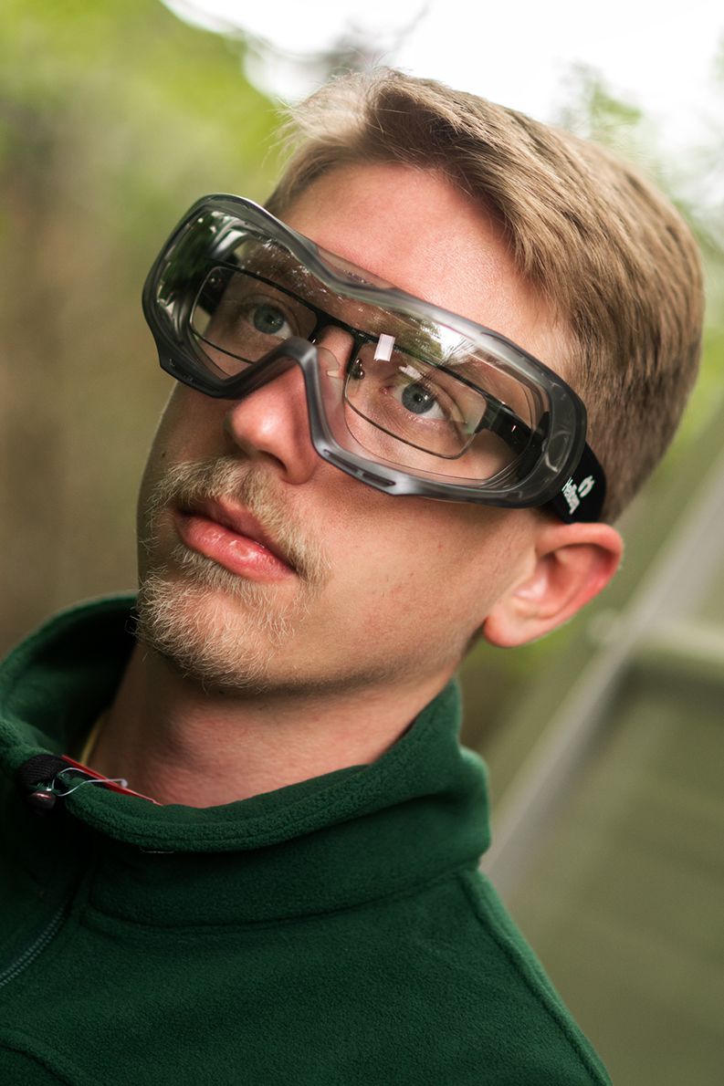 Hellberg Neon Taktische Vollsicht-Schutzbrille - für Brillenträger - kratz- & beschlagfest - EN 166 - Klar/Schwarz-Grau